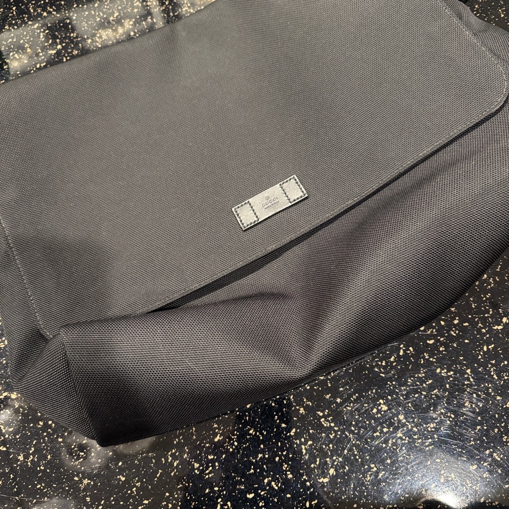 Gucci Web Strap Messenger - Picture 2 of 6